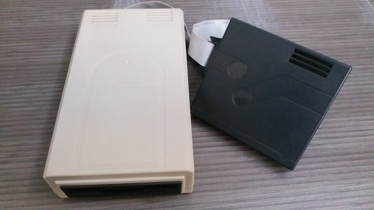 MGD1 Floppy Drive + floppy drive controller adapter - Click Image to Close